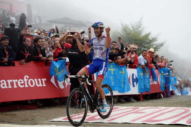 Vuelta, etapa 15 – Vitória de Pinot, Yates aumenta liderança.