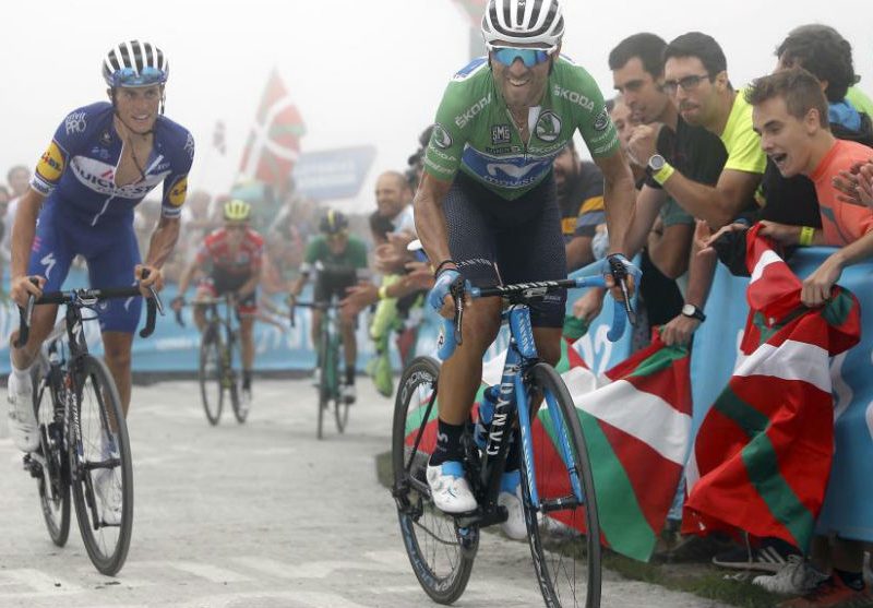 Vuelta, etapa 17 – Michael Woods venceu etapa, Valverde não desarma.