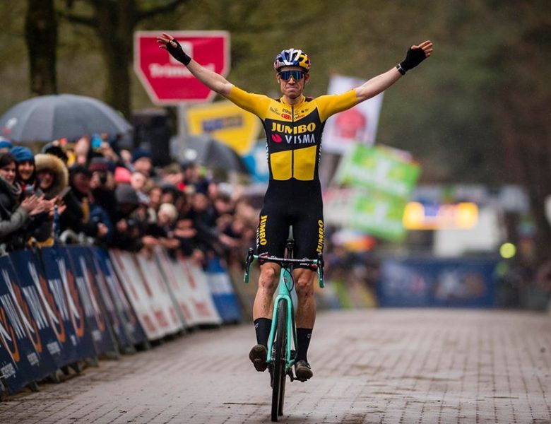 Ciclocrosse – Wout van Aert regressa às vitórias