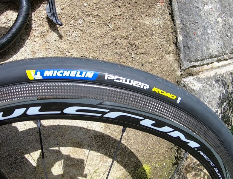 Vídeo – Vantagens pneus Michelin Power Road 28mm.