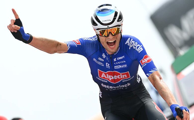 UAE Team Emirates contrata Jay Vine