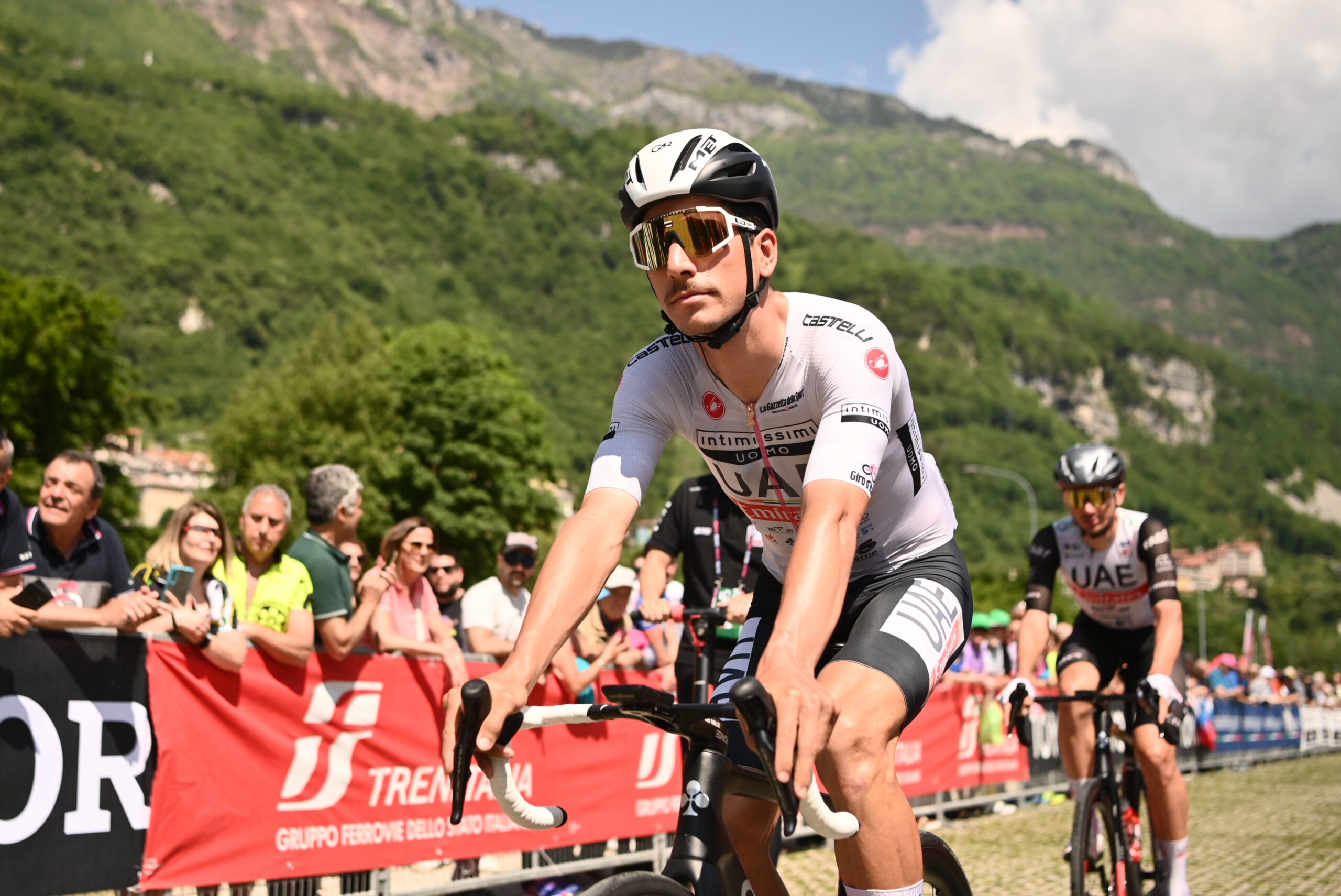 Giro de Itália – João Almeida cede, mas mostra raça de campeão na 19.ª etapa