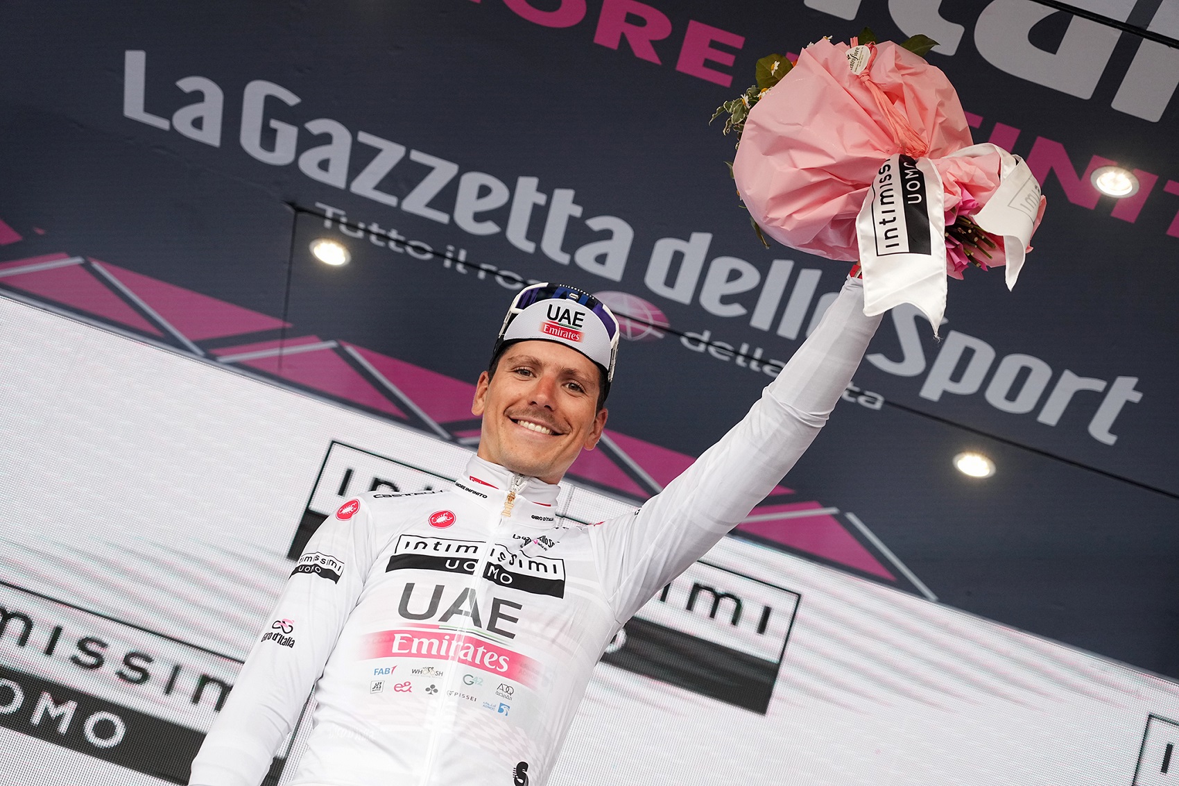 Giro – A vitória de João Almeida no Monte Bondone foto a foto