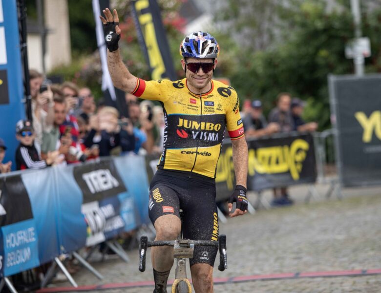 Wout van Aert estreou-se a vencer na UCI Gravel World Series