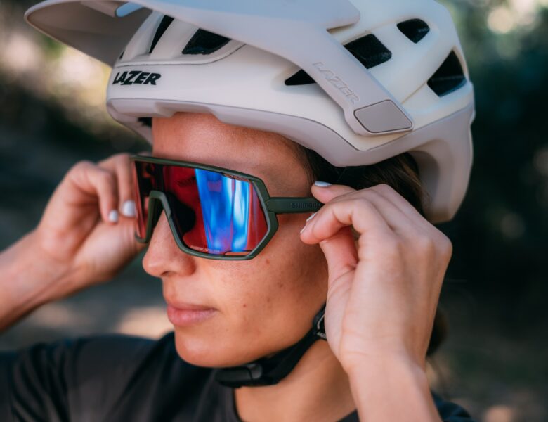 Shimano lança três novos óculos com tecnologia de lentes RIDESCAPE