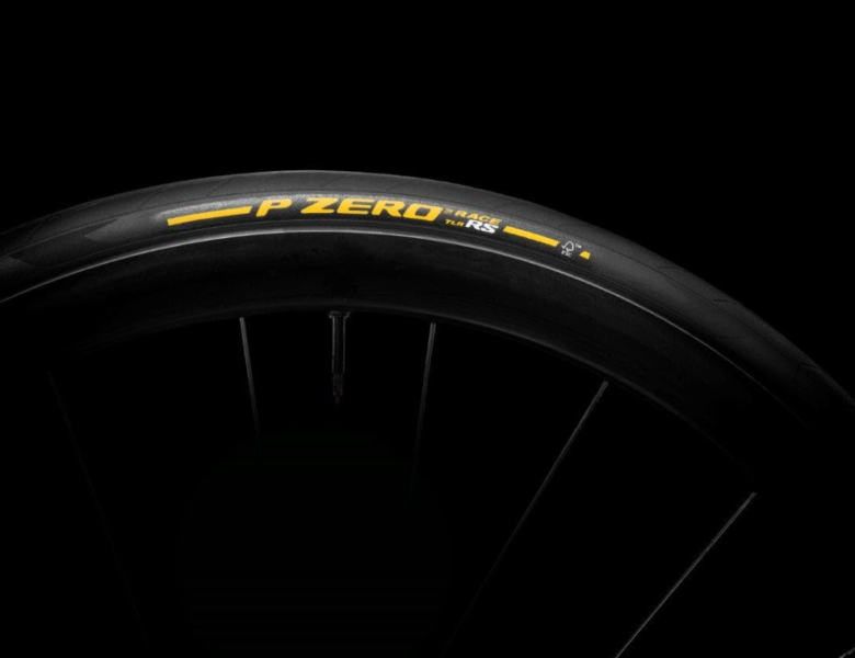 Pirelli lança os novos Pirelli P Zero Race TLR RS