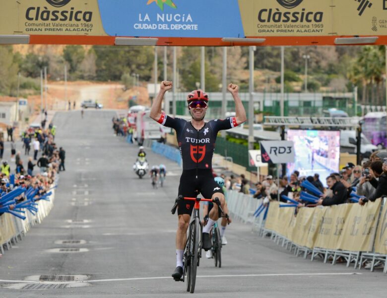 Pidcock e Hirschi revolucionam a categoria ProTeam