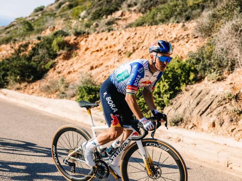 Comunitat Valenciana | Evenepoel vence duelo com João Almeida