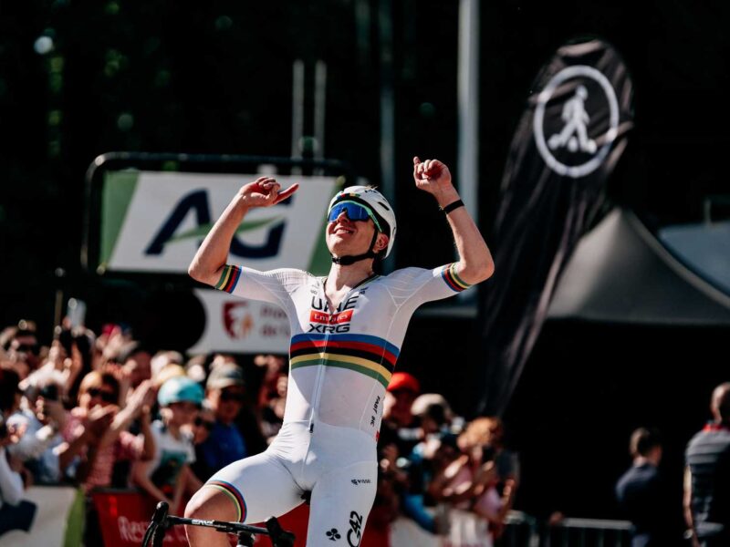 Liège-Bastogne-Liège | Pogacar leva Seixas ao limite para fazer o Poker