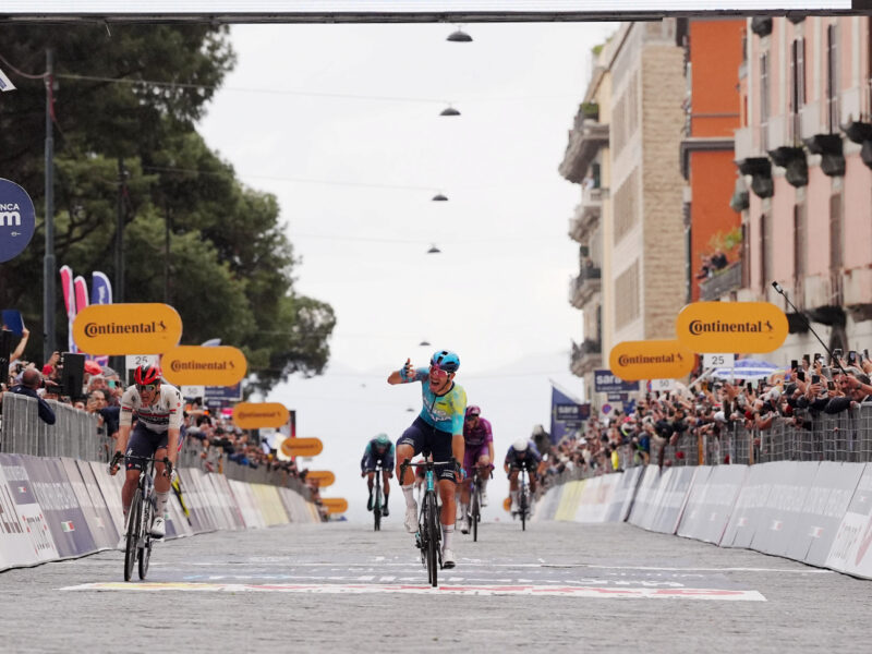Giro D’Italia 2026 | Ballerini continua o sonho rosa da XDS Astana