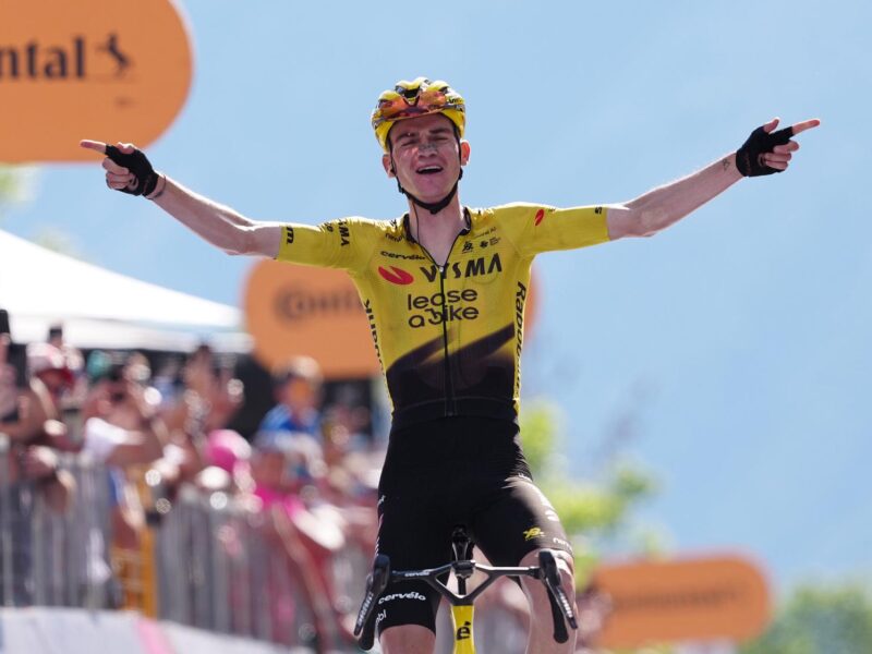 Giro D’Italia | Eulálio agarra-se à camisola branca, etapa rainha cai para Kuss