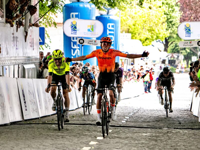 GP Beiras e Serra da Estrela | Efapel volta às vitórias com Peña