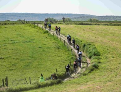 Mundiais de Gravel 2026: Marianne Vos e Magnus Bak Klaris conquistam os títulos em Nannup