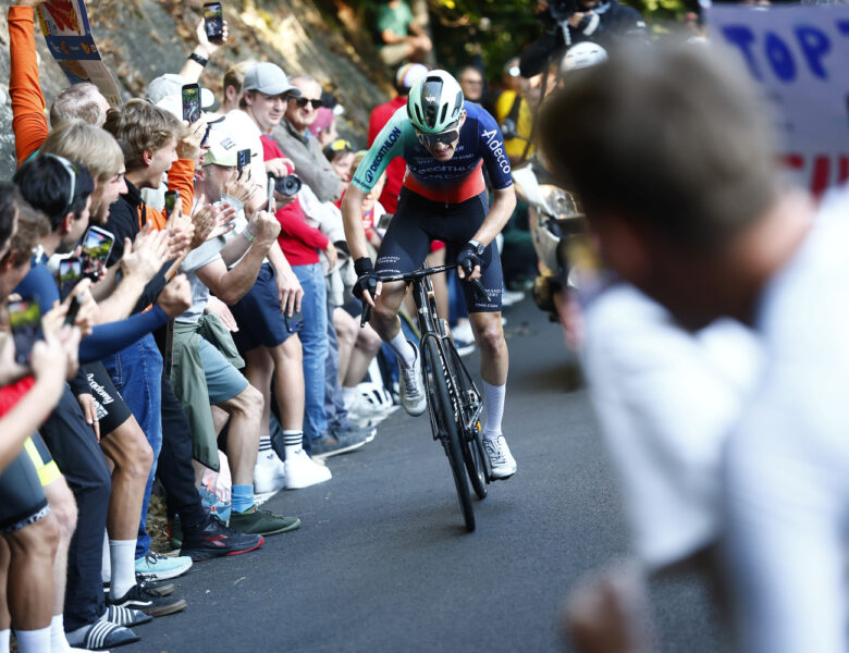 Volta à Lombardia 2026 | Paul Seixas, o príncipe do ciclismo, vence o seu primeiro Monumento
