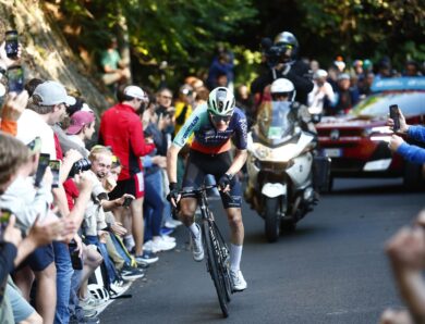 Volta à Lombardia 2026 | Paul Seixas, o príncipe do ciclismo, vence o seu primeiro Monumento